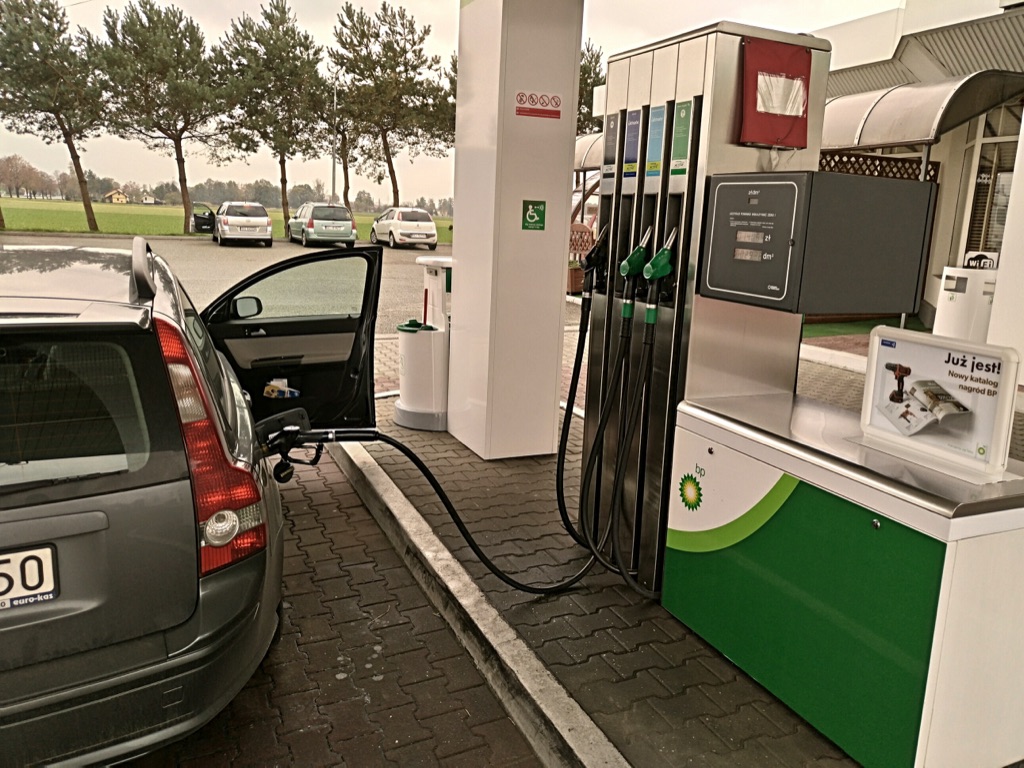 Tanken wird billiger: Bund und Länder senken die Steuer auf Sprit