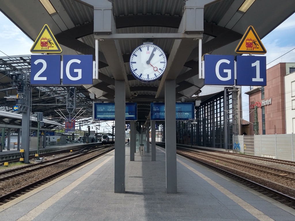 Alkoholverbot an Bahnhöfen und Winterzeit: Was sich im Oktober ändert
